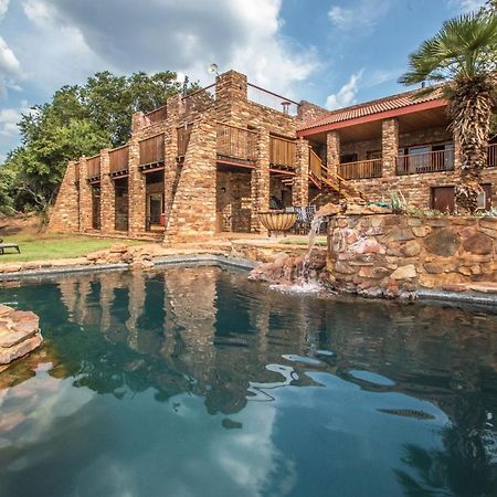Idwala Le Ingwe Lodge Hekpoort Bagian luar foto